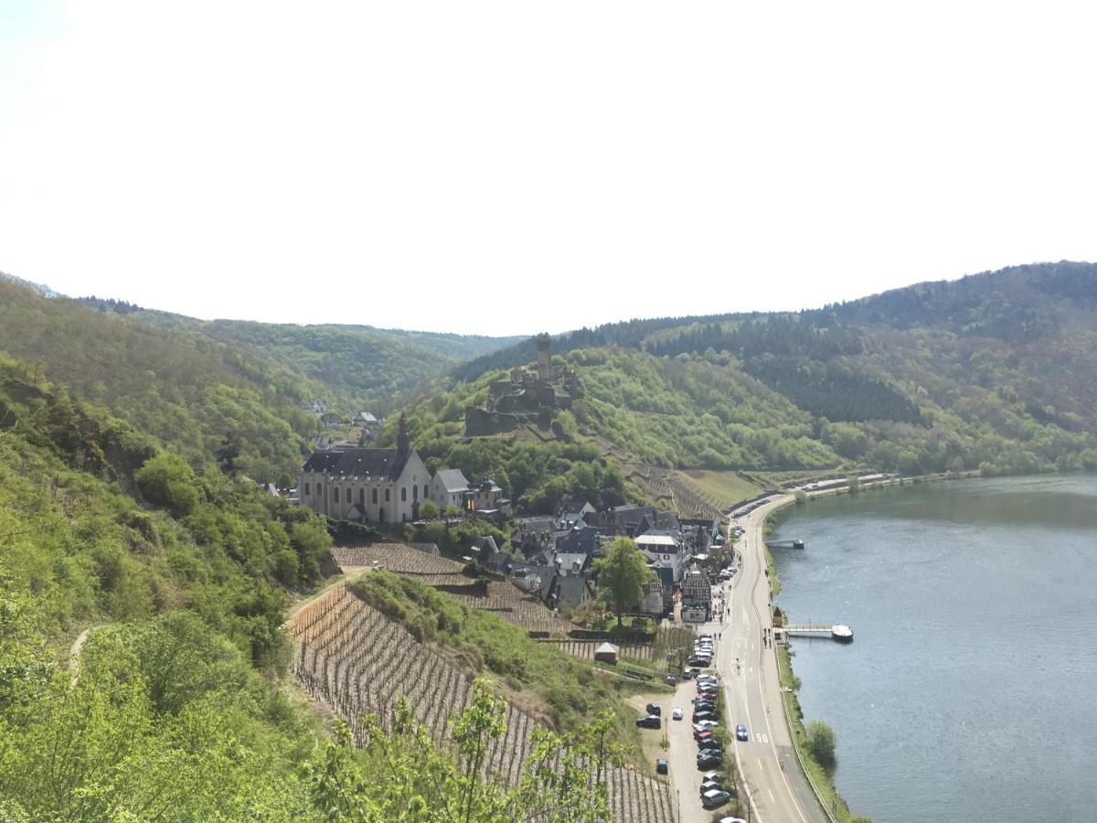 Ferienhaus Moselpromenade Zell an der Mosel Exterior photo