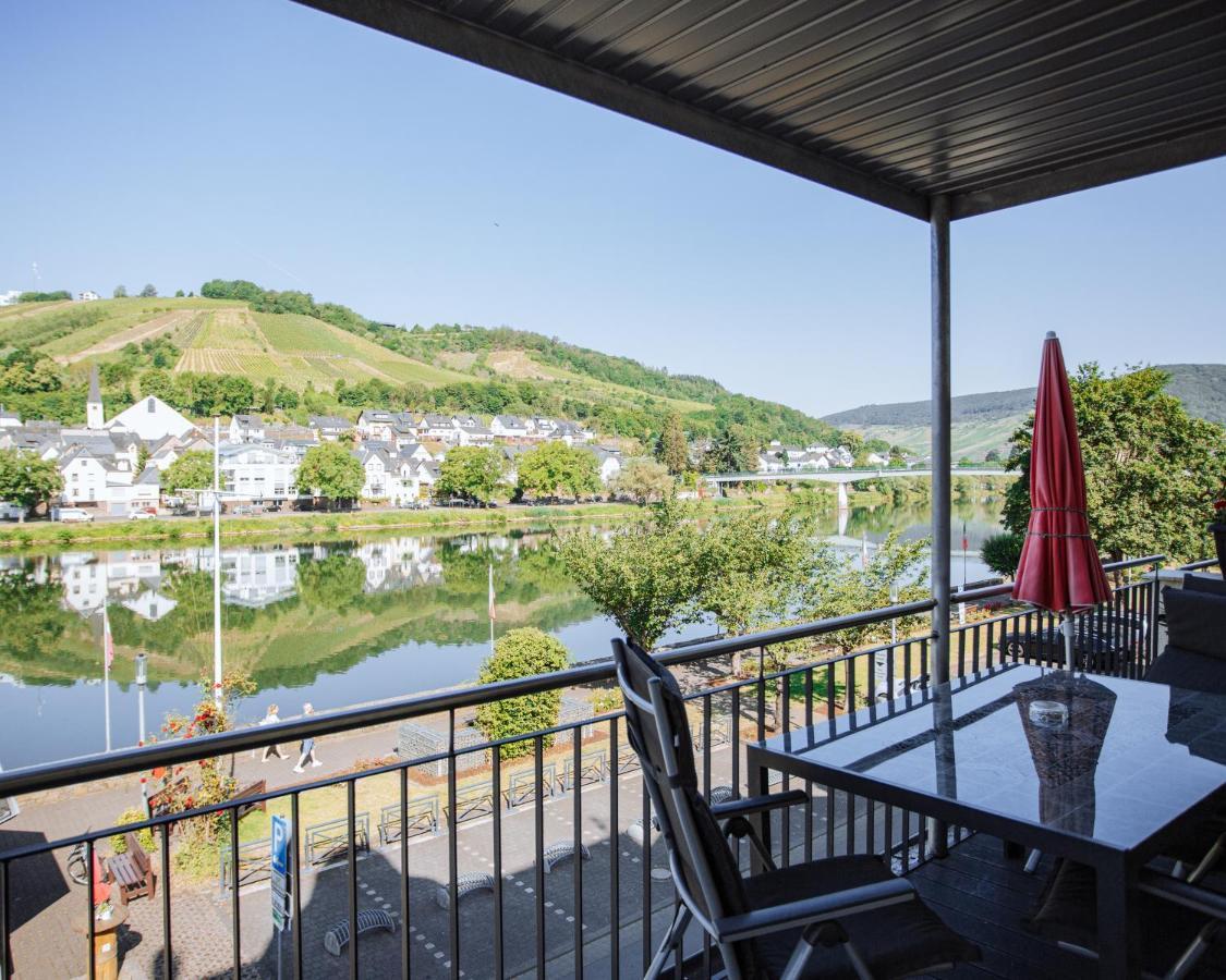 Ferienhaus Moselpromenade Zell an der Mosel Exterior photo